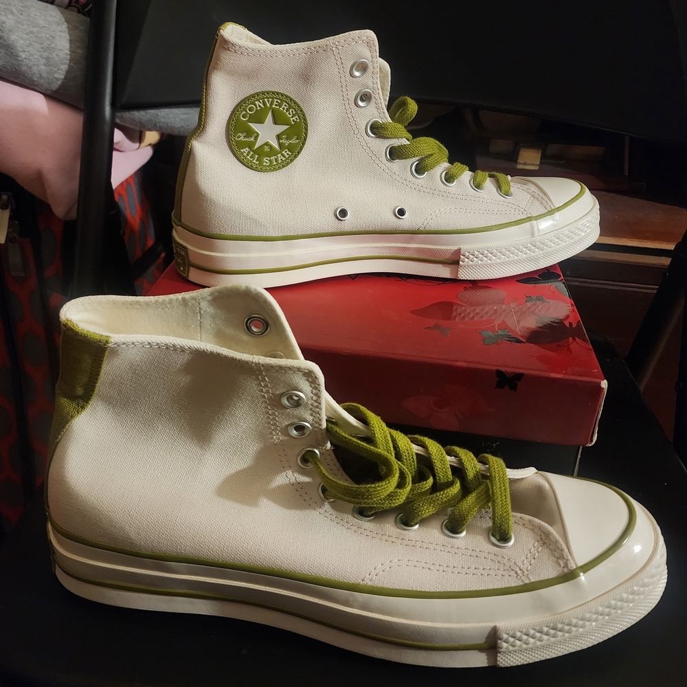 Converse High-Top Sneakers in White and Green